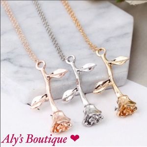 🔥ONLY SILVER LEFT!!!🔥 Rose Necklace